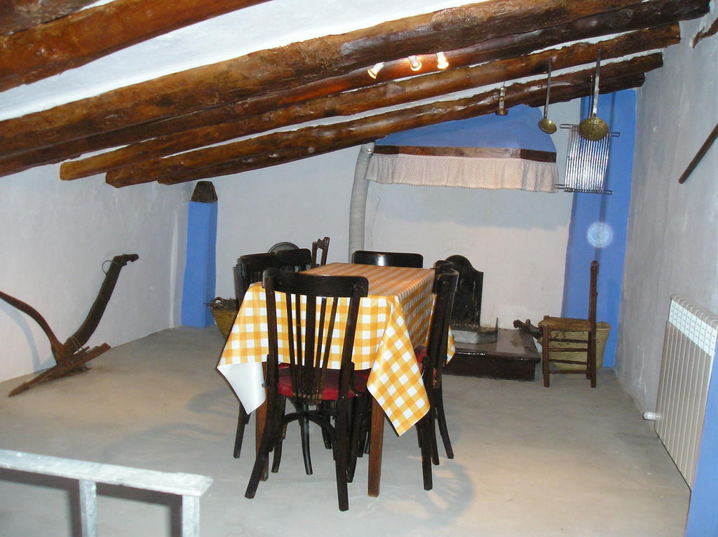 Casa Rural Ruta Del Agua 4 Hab Al Lado Monasterio De Piedra Munébrega Quarto foto